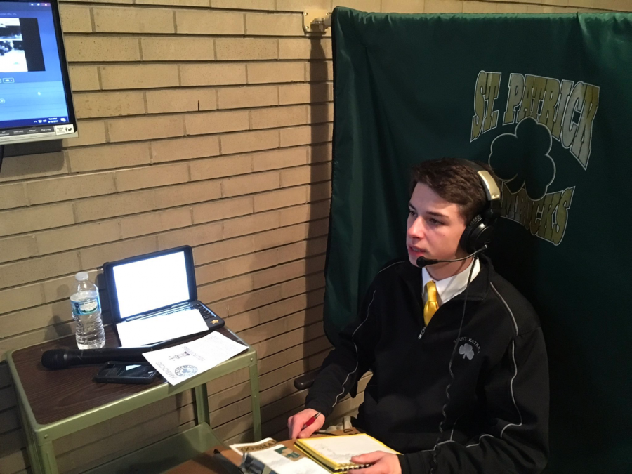 Anthony+Pasquale%2C+%2718%2C+prepares+for+basketball+commentary.