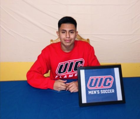 Senior Joshua Torres Commits to Play Division I Soccer at UIC